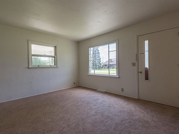 3rd image of 4014 W Grand Ave