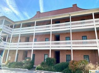 1247 Gruene Rd #102, New Braunfels, TX 78130