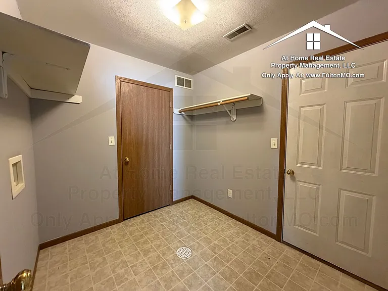 427429 Sabre Cir — Photo 27