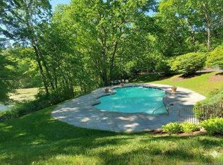 22 N Lake Dr APT D1, Hamden, CT 06517