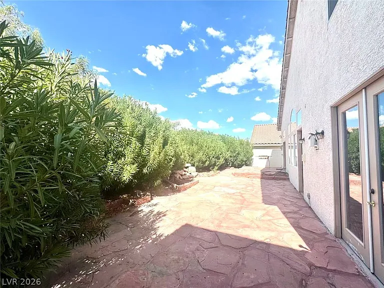 1904 Bocale Ct — Photo 32