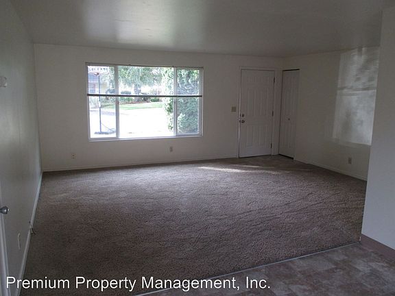 2nd image of 4517 Garden Ct SE