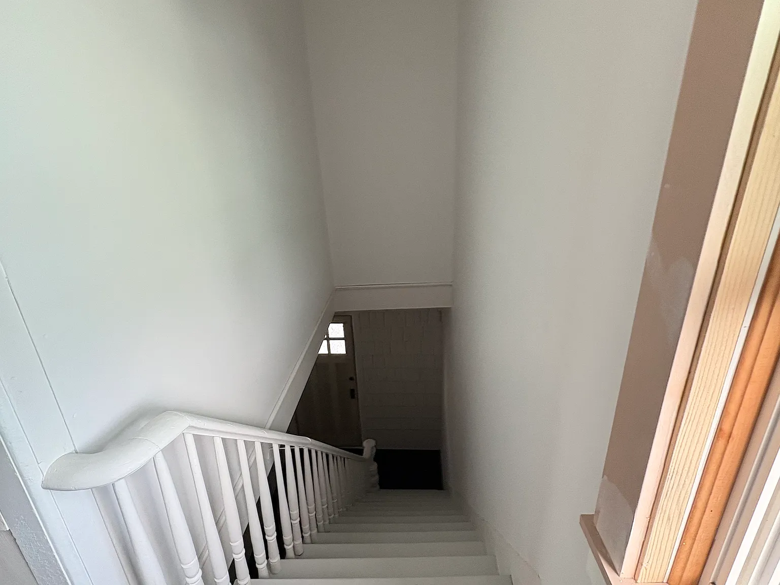 3 bed, 1100 sqft, $2,700 — Photo 4
