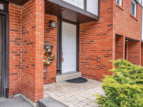 4th image of 1755 Rathburn Rd E #82