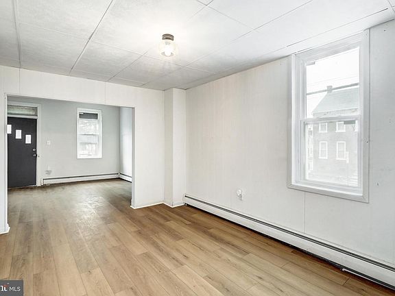 4th image of 852 Blunston St