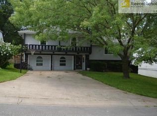 1217 NW 67th St, Kansas City, MO 64118
