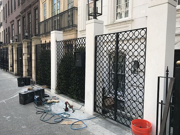 2nd image of 116 E 61st St