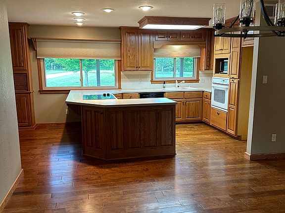 4th image of 4435 N Westview Ln