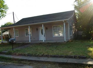 204 S Wood St, Cleburne, TX 76033