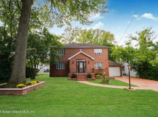 6 Sherwood Pl, Staten Island, NY 10308