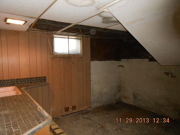 2nd image of 515 Pearl St