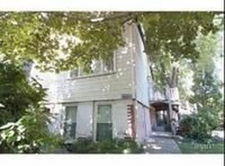1722 W Barry Ave, Chicago, IL 60657