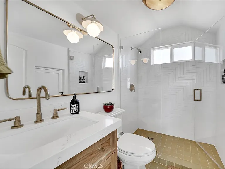 412 Acacia Ave — Photo 28