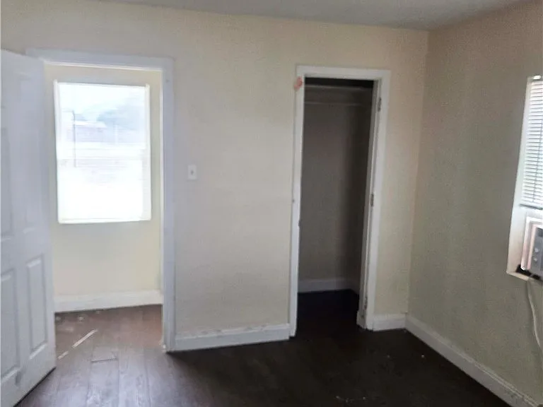 413 W Van Buren Ave #9 — Photo 4