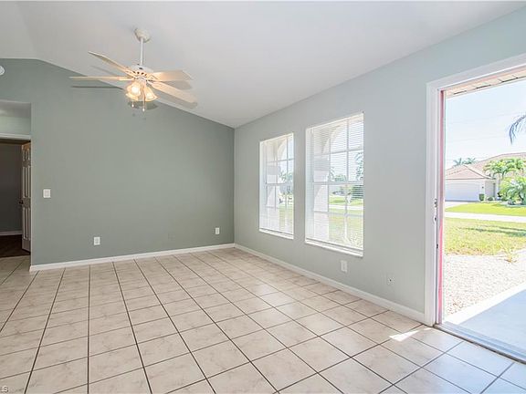 4th image of 4540 SW 13th Ave