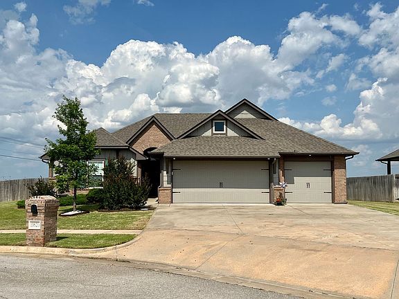 2nd image of 13620 Gentry Dr