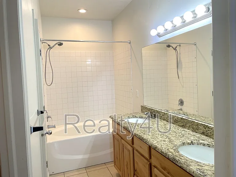 4081 N Rivermist Ln — Photo 10