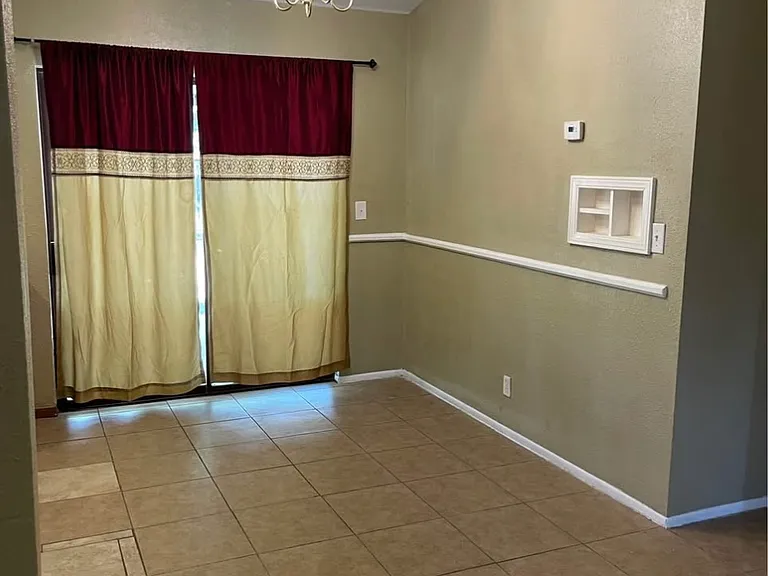4818 Castle Rose — Photo 2