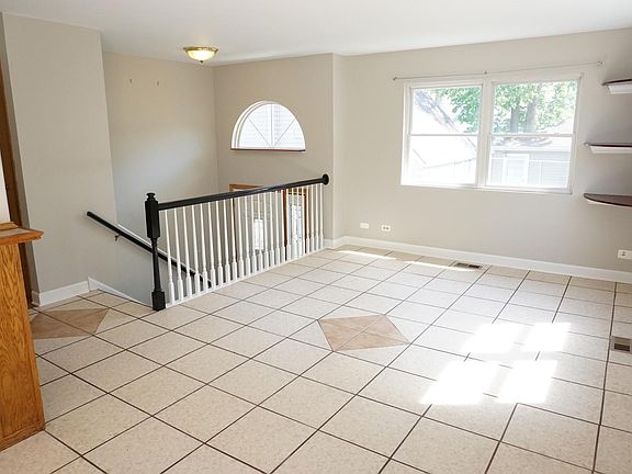4th image of 230 Clifton Dr