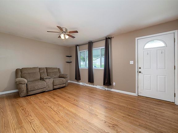 4th image of 4238 Bordeaux Dr