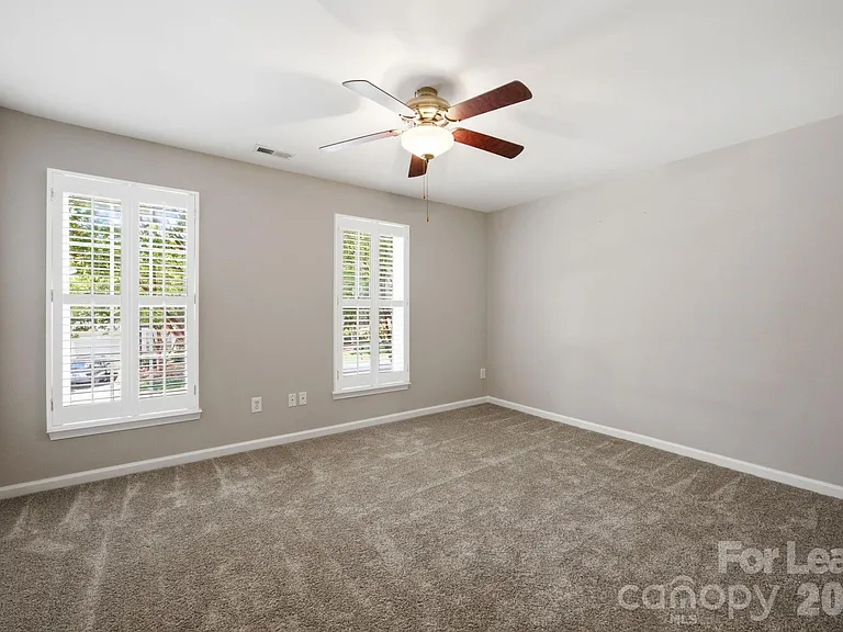 1804 Robinwood Village Dr — Photo 21