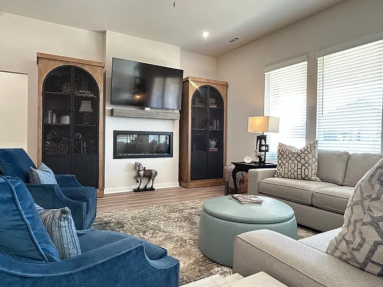 415 W Branta St — Photo 8