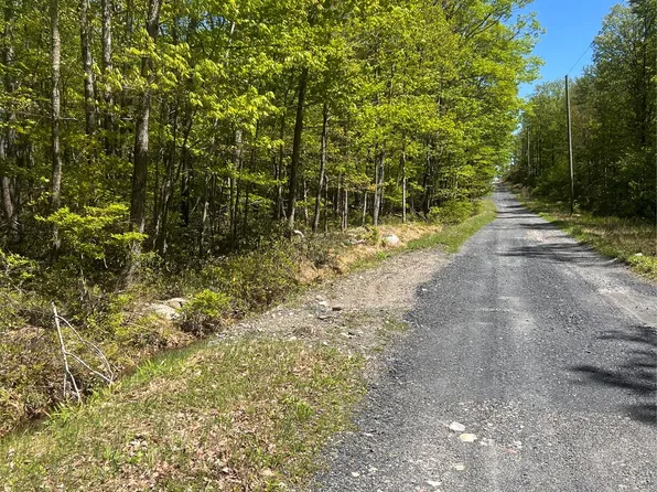 Schneller Lane, Pine Bush, NY 12566