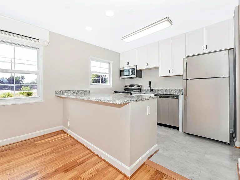 Parkview — Photo 20