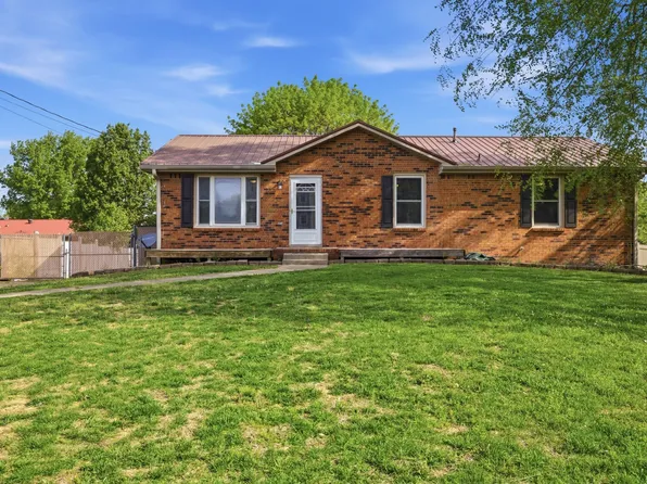 335 Cunningham Ln, Clarksville, TN 37042