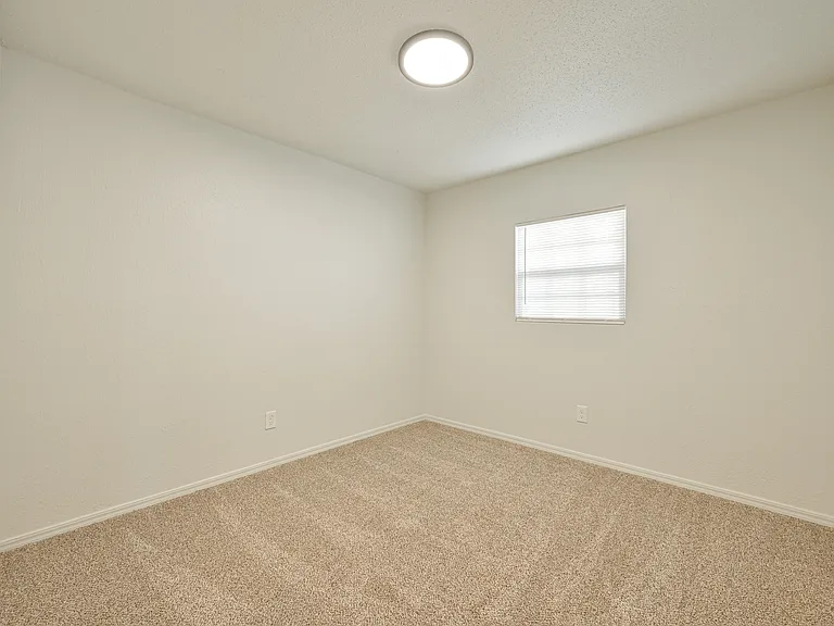 2525 SE 47th St — Photo 28