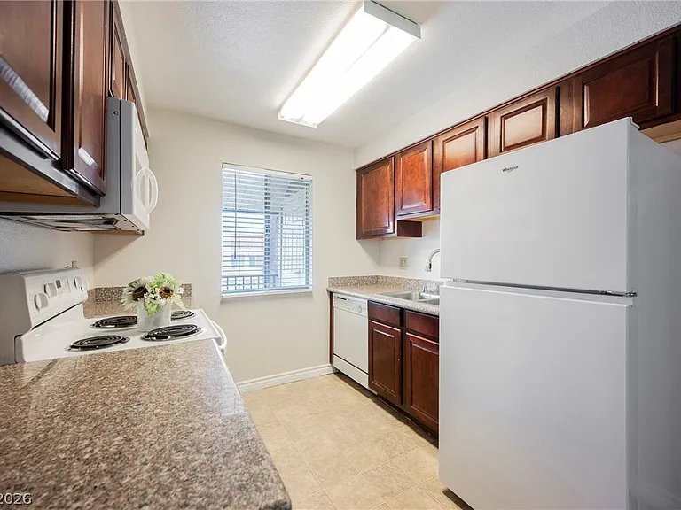 4921 Indian River Dr #120 — Photo 17