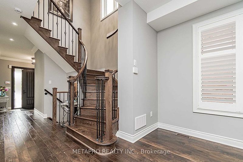 Burlington House for rent - 5 Bedrooms — photo 6