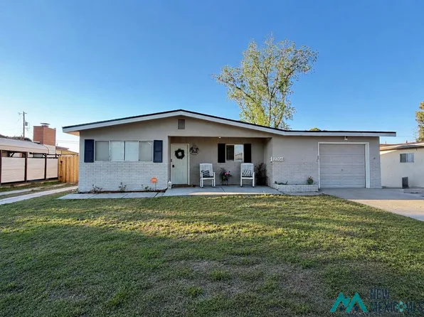 2206 Mountain View Dr, Carlsbad, NM 88220