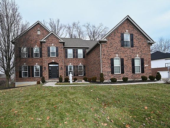 3rd image of 364 Old Willow Ct