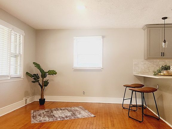 4th image of 248 Jordan St
