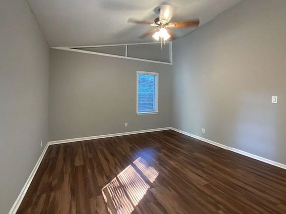 2nd image of 3772 Kentwood Ln