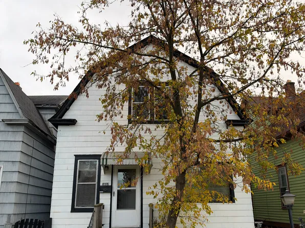 1212 N 17th St, Superior, WI 54880