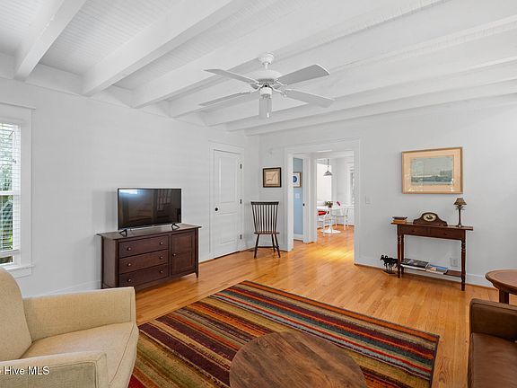 5th image of 621 Kinnakeet Way