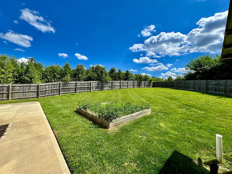 160 Overbrook Dr — Photo 21