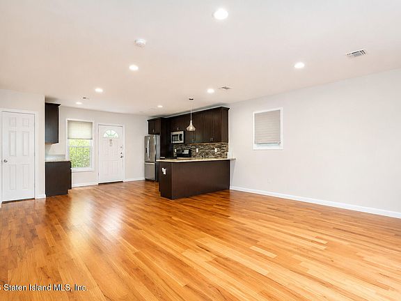 5th image of 64 Cassidy Pl