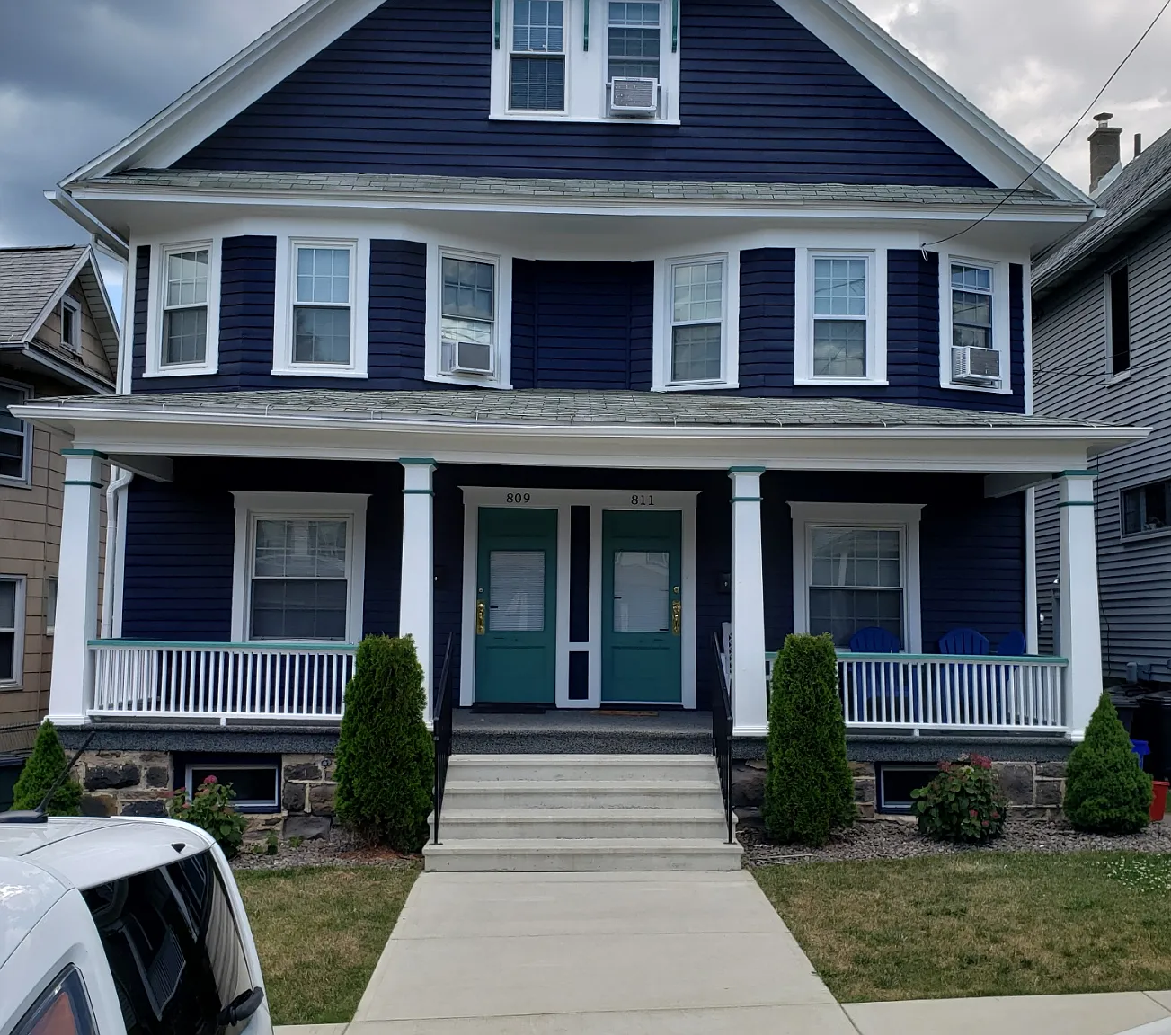 5 bed, 1.5 bath, 3250 sqft, $2,800 — Photo 1