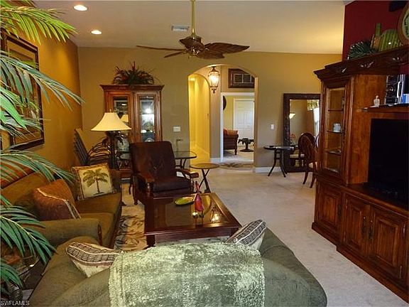 3rd image of 755 Vistana Cir