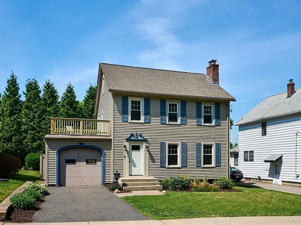 39 Dillon Ave, Holyoke, MA 01040