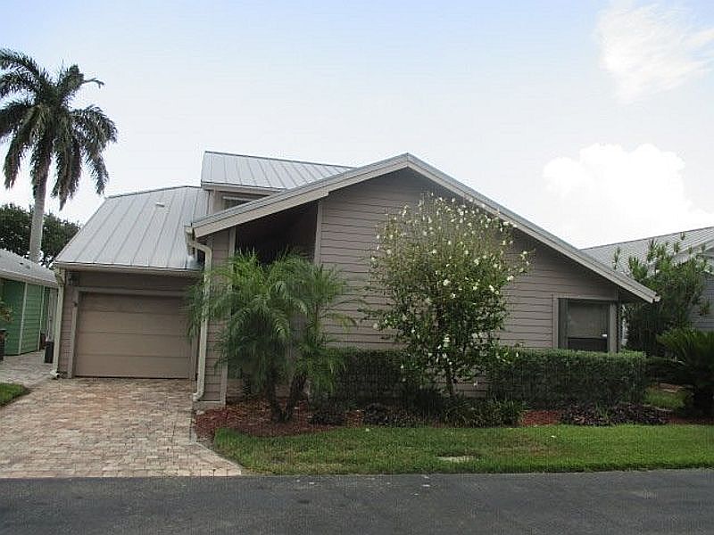 1st image of 4023 NE Breakwater Dr