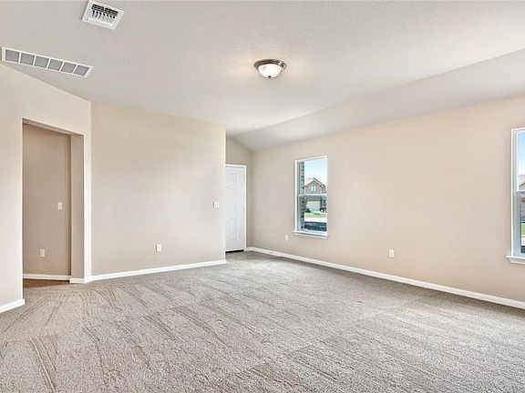 3rd image of 3221 Brahmin Dr