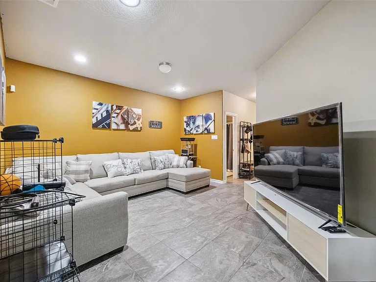 12419 Alora Bluff Trl — Photo 20