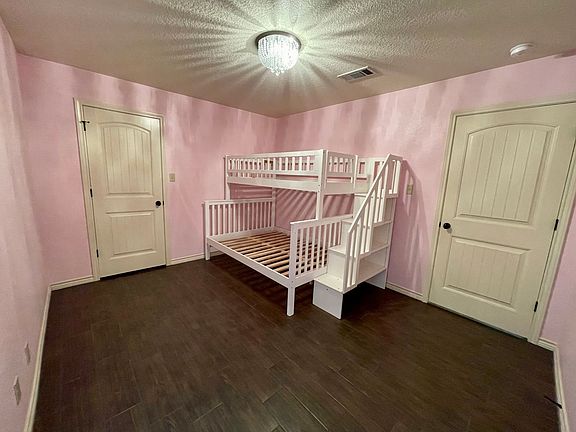 5th image of 5690 Nicole Ln