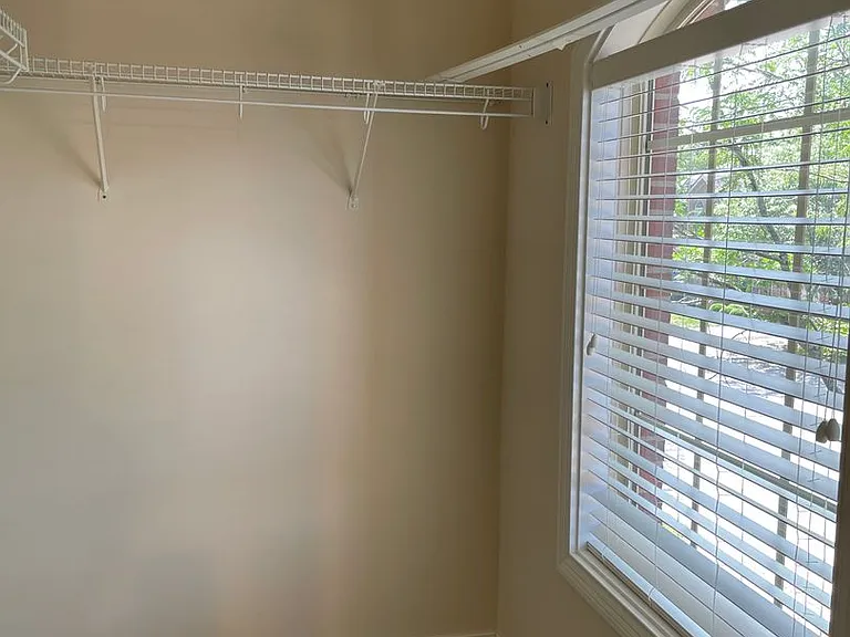328 Broadleaf Ln — Photo 14