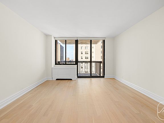5th image of 145 W 67th St APT 31C