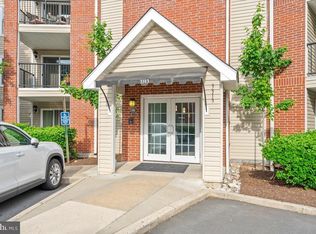 3313 Wyndham Cir APT 4218, Alexandria, VA 22302